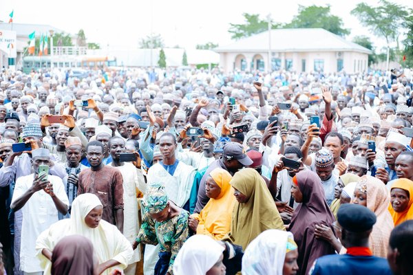 Naviguer sur Basilic : Les Itinéraires Maritimes Incontournables avec Riva