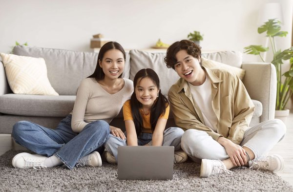 Comment bien communiquer avec son enfant adolescent : conseils pratiques