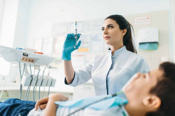 La dentisterie Hanok utilise-t-elle des anesthésiques spéciaux ?