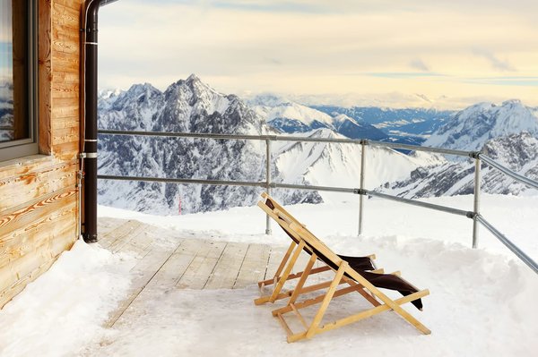Investir dans un chalet en bois en montagne : Les avantages que cela procure